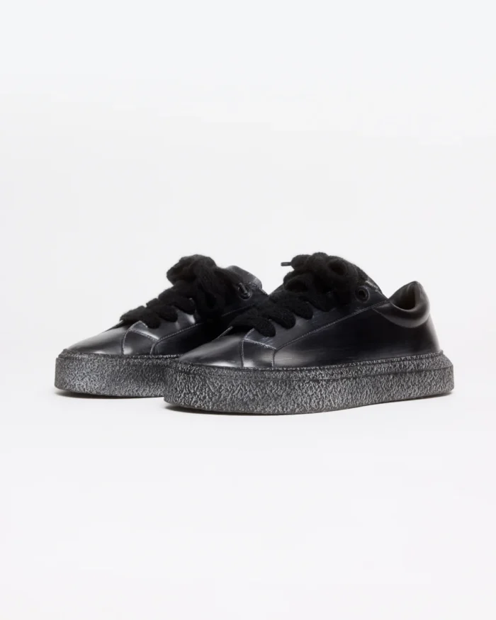 The Wilson Sneaker Washed Black