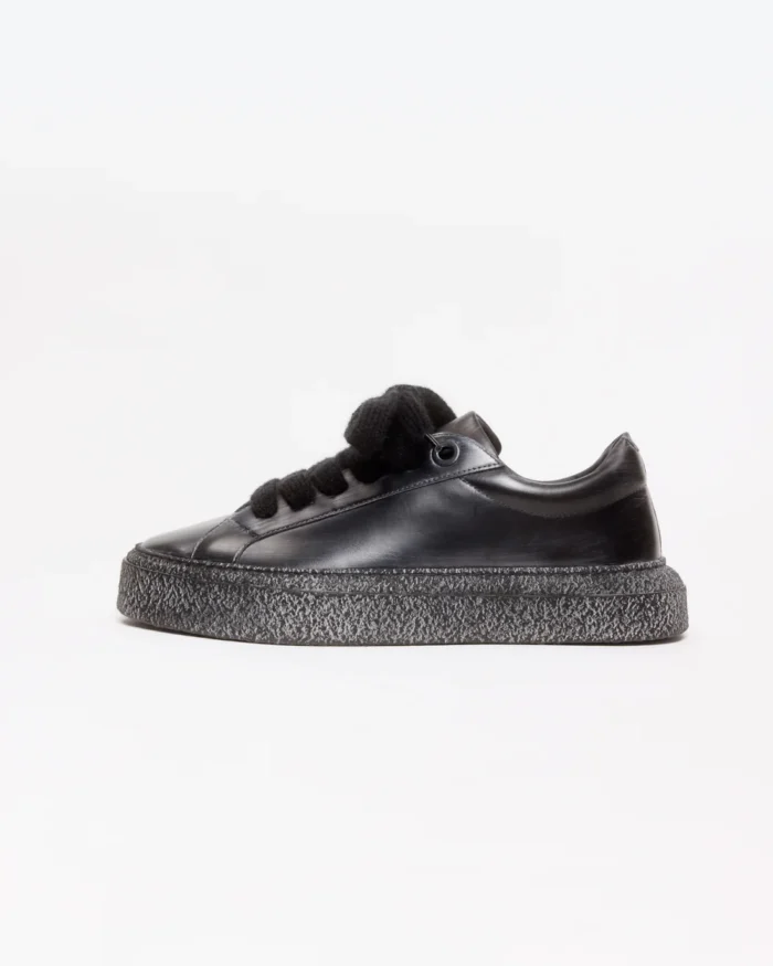 The Wilson Sneaker Washed Black